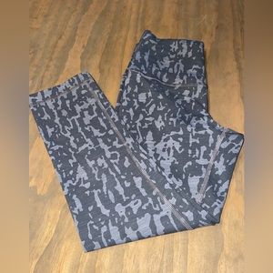 Lululemon size 4 legging 21”